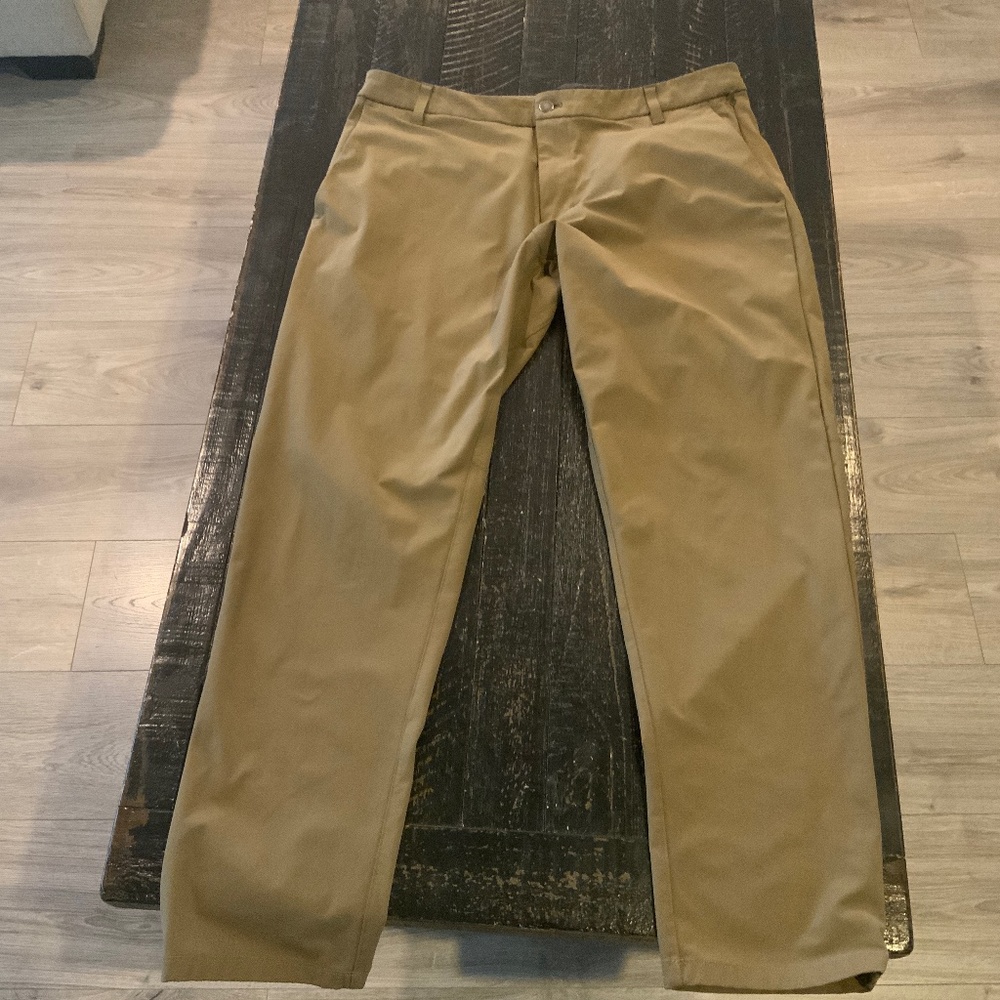 LULULEMON abc pants. Size 36.new condition.